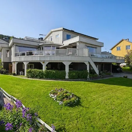 דירה Large For Max 13pax טרומסה