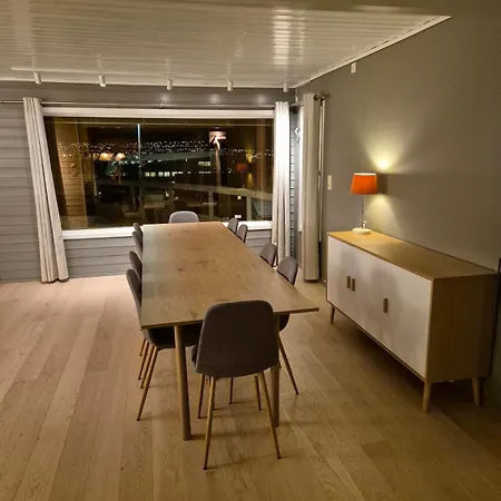 Large For Max 13pax * טרומסה